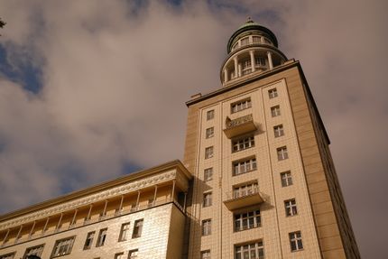 Zerbrochene Utopien: Die vielen Leben der Stalinallee Guide: Englisch Erwachsener