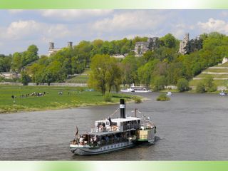 Only 1 km away from your apartment - the Elbe meadows with 3 palaces