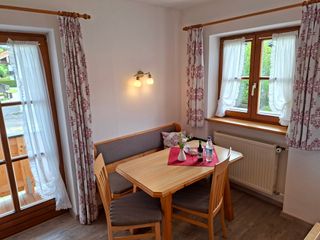 Sitzecke Familienzimmer "Winklmoos" im Knapphof Reit im Winkl