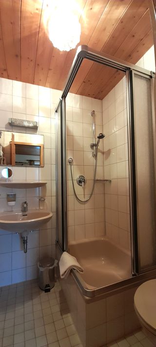 Einzelzimmer Bad