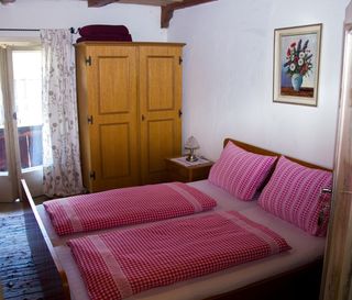 Gästehaus Weber in Gmain - Doppelzimmer mit Doppelbett