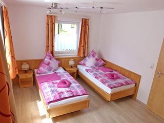 Zweites Schlafzimmer mit getrennten Betten - können auch zusammen stehen