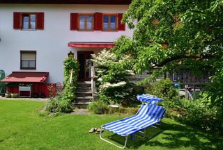 Ferienwohnung Kaiserblick - Garten mit Liege