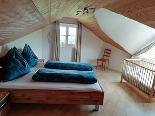 Schlafzimmer 2
