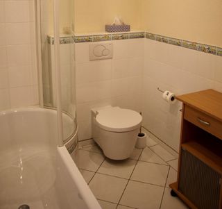Dusche und WC