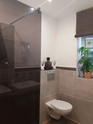Dusche_Bild 2.jpg