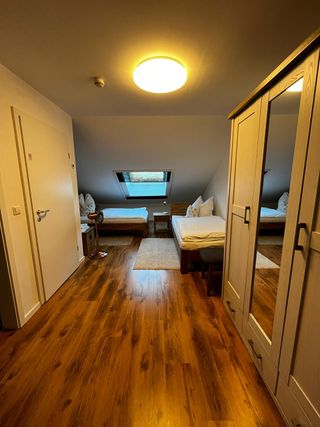 Dreibettzimmer