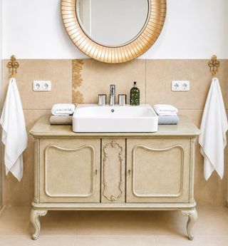 Waschplatz im Bad mit Dusche im OG der Bachperle
