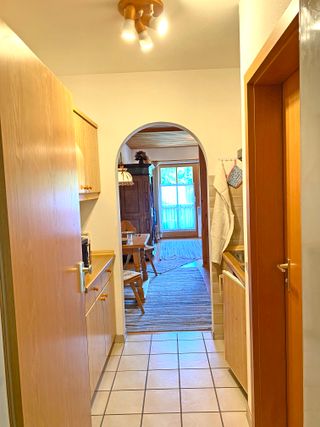 Blick von der Wohnungstüre Richtung Wohnung