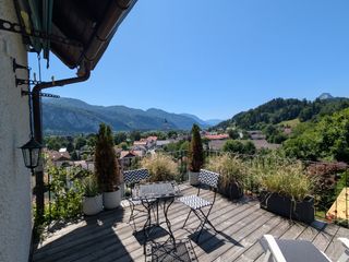 große Terrasse mit herrlichem Ausblick