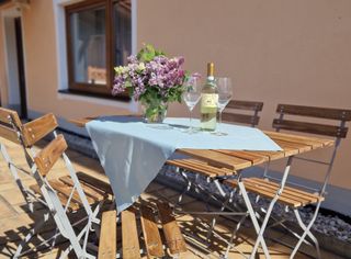 Terasse mit Bergblick