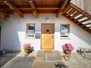 ihr Eingang zur Ferienwohnung Bachperle mit Terrasse im EG