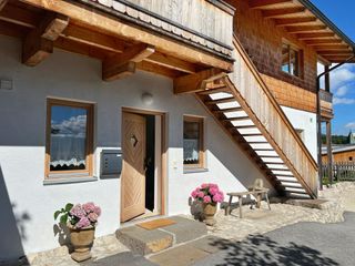 Eingang zur Fewo  im Erdgeschoss im Ferienhaus Bachperle in Kiefersfelden - Bayern - nahe Tirol