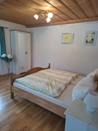 Schlafzimmer 2