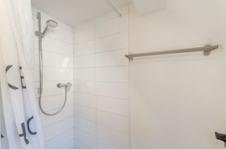 INSIDE, BATHROOM