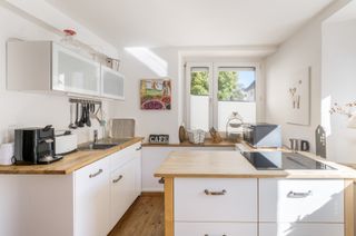 KITCHEN, INSIDE