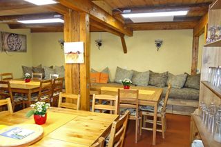 Ferienwohnung 2: Wohn- und Essbereich