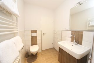 WC und Waschbecken