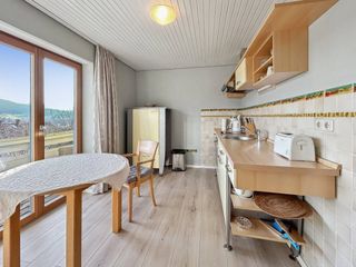 Wohnküche m. Balkon