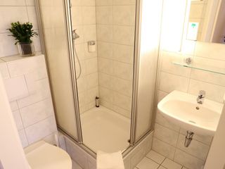 Einzelzimmer im Landhotel: Bad
