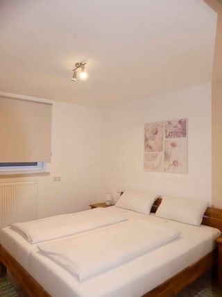 2. Schlafzimmer
