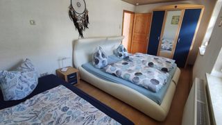 Schlafzimmer 2