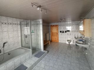 Großzügiges Badezimm
