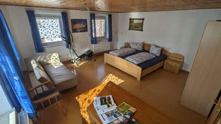 Schlafzimmer 1