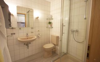 Dusch-Bad im Zimmer Gröde