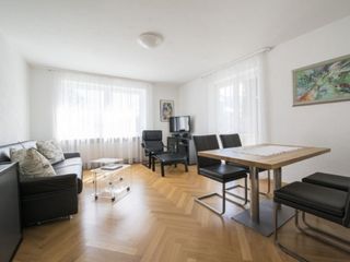 Wohnzimmer und Essbereich