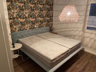 Doppelbett mit individuell anpassbarer Cairona Matratze