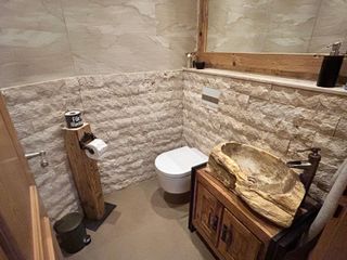 Separates Gäste-WC