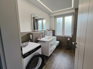 Stadtidyll Winterberg - Bad - Waschmaschine, Möbelwaschtisch, WC