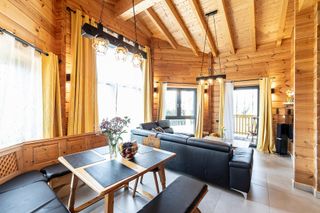 Wohnzimmer Bär