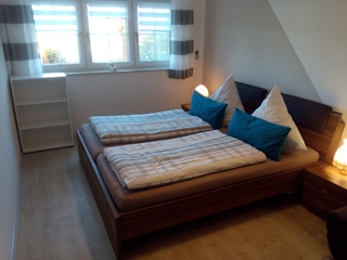 Schlafzimmer 2