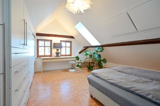 Schlafzimmer 1