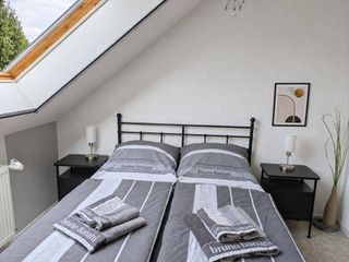 Schlafzimmer 1 mit Doppelbett
