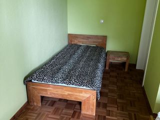 Einzelbett im Schlafzimmer