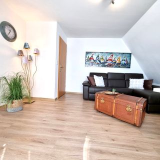 Wohnzimmer mit Sofa