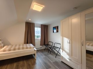 Schlafzimmer 3, zwei