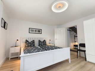 Schlafzimmer 1, Dopp