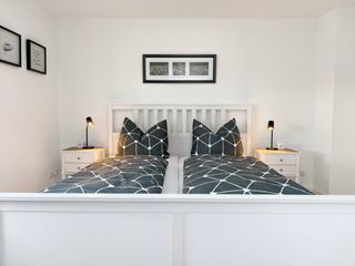Schlafzimmer 1, Dopp