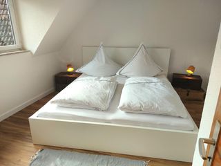 großes Bett 180 x 20