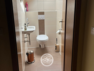 Separate Toilette