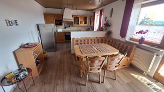 Küche und Esszimmer