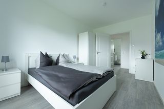 Schlafzimmer 1