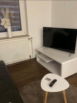 TV und Wohnzimmer
