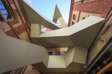 Guided architecture tour – a district in transition