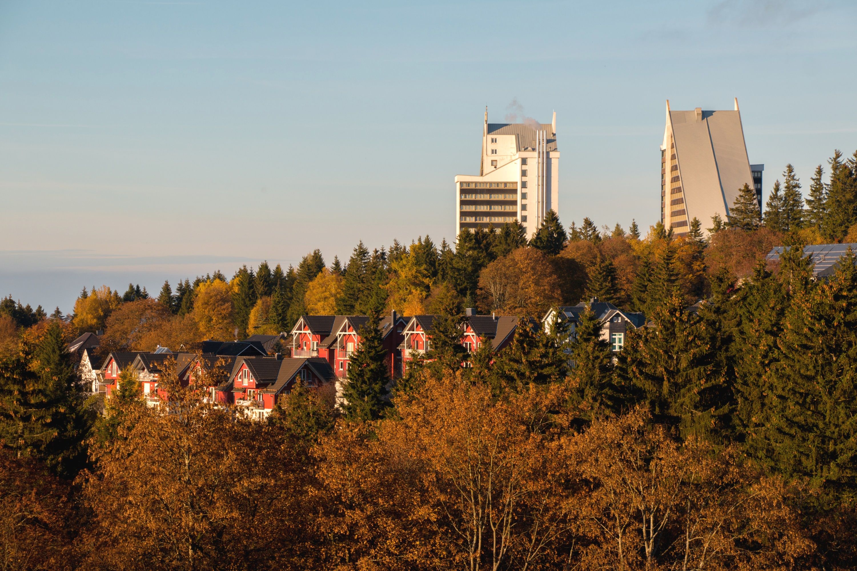 Außenansicht im Herbst