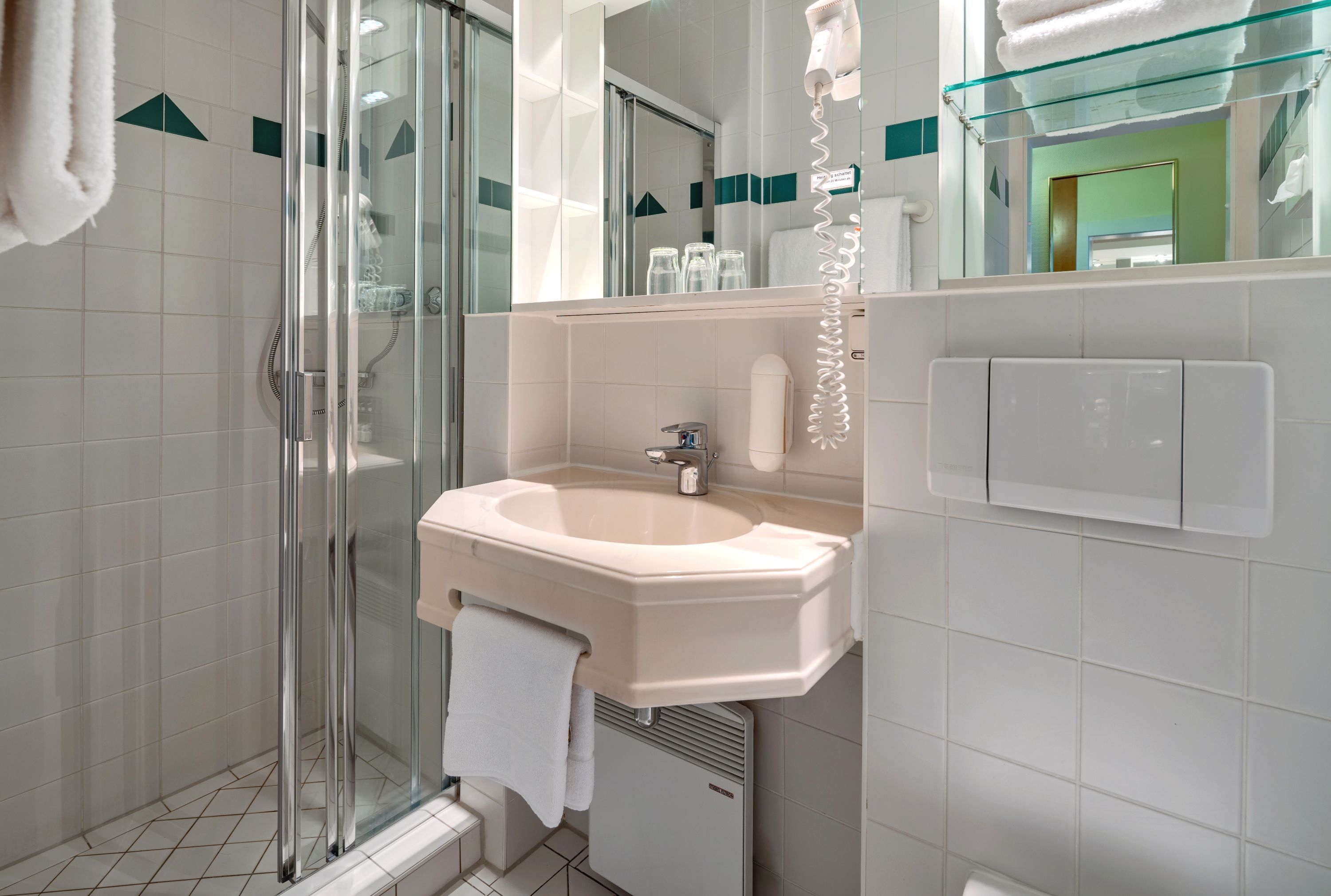 Badezimmer mit Dusche